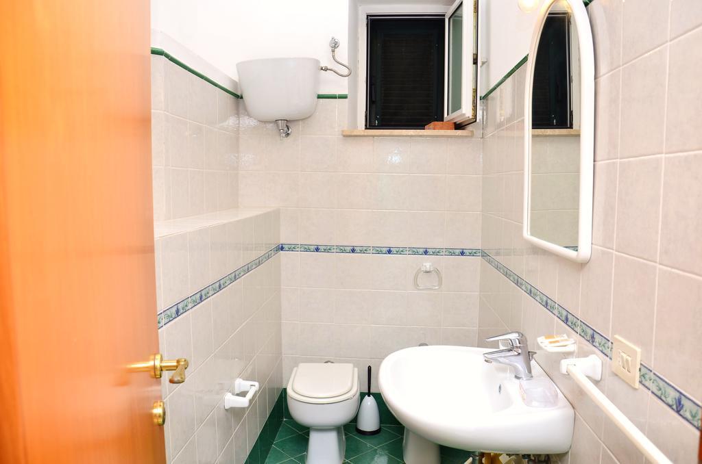 Sunset Village Ponza Phòng bức ảnh
